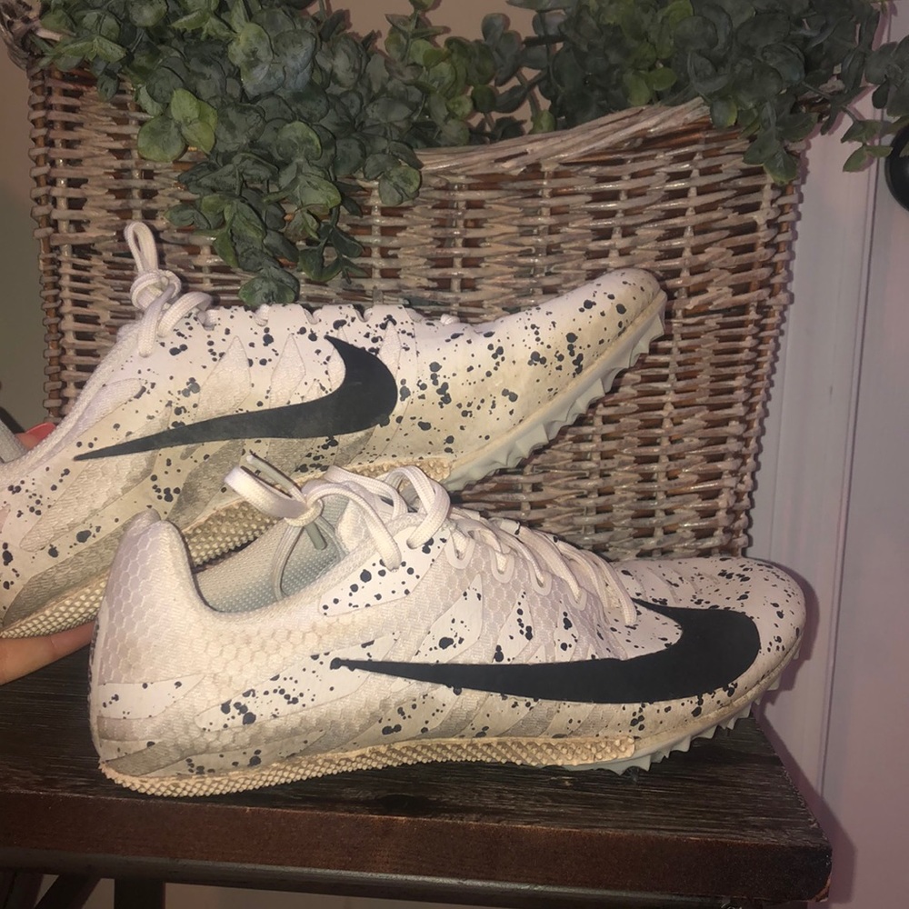 Nike spikes